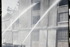 France, Dunkerque, Bombardement des 2 - 3 - Septe - Entrepôt de laines