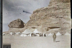 Arabie, Gouaira, Q.G. de l'émir Faïçal, rochers gréseux