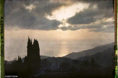 Karyès, Grèce, septembre 1918, (Autochrome, ), Fernand Cuville, Département des Hauts-de-Seine, musée Albert-Kahn, Archives de la Planète, A 70 267