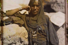 Egypte, près d'Assouan, Nubienne au camp des Bécharins près d'Assouan