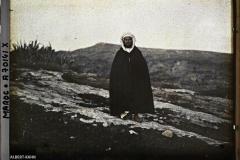 Portrait d'un marocain, Maroc, décembre 1912-janvier 1913, (Autochrome, 9 x 12 cm), Stéphane Passet, Département des Hauts-de-Seine, musée Albert-Kahn, Archives de la Planète, A 70 141