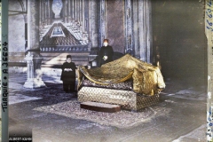 Turquie, Constantinople , Fête de l'investiture du Calife, Palais de Top Kapou - Le Chef des Eunuques blancs et le trône du Sultan Selim 1er