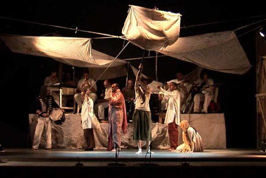 A TROYA. MATERIALES PARA UNA REPRESENTACIÓN (2010