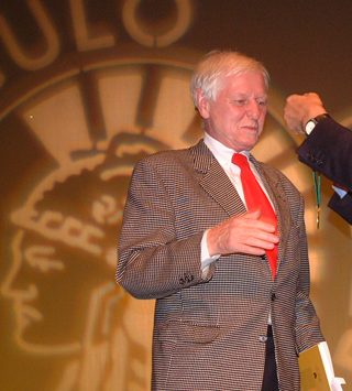 Medalla de oro del CBA: Hans Magnus Enzensberger