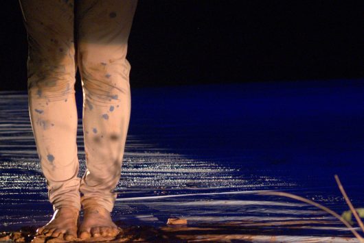 Juego de niños: De agua y barro - CBA