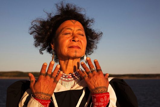 Aaju Peter, defensora de las Arnait - CBA